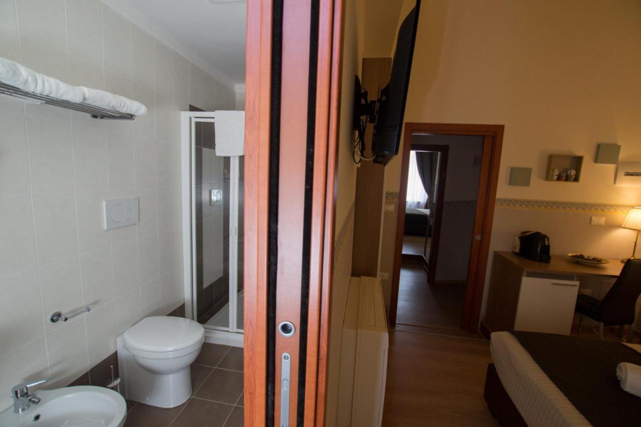 B&B Al Viale Фоджиа Экстерьер фото